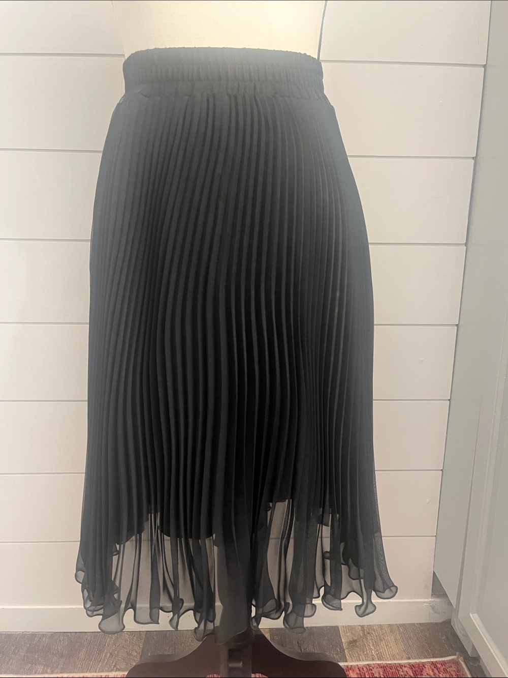 Elegant Black Pleated Midi Skirt - Timeless Women's Skirt